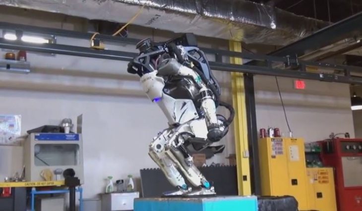 Increíble el Robot Atlas de Boston Dynamics Haciendo Parkour